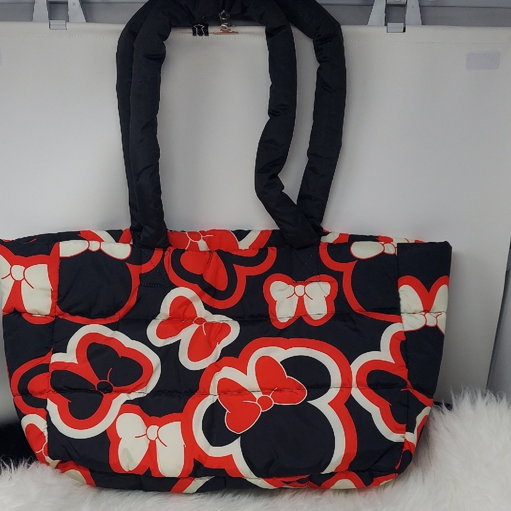 Disney Minnie Mouse Bioworld Black and Red Bow XLarge Puffer Tote